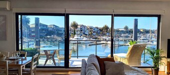 Marina Magic Getaways - Your Waterfront Retreat