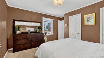 3 bedrooms, WiFi (free), bed sheets