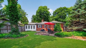 Exterior - Perfect house that’s located in the heart of Indy! (Indianapolis)