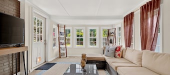 Perfect house that’s located in the heart of Indy!