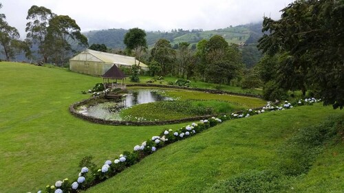 Escape to the mountain: Cabaña Finca Barajas