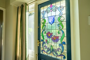 Interior - 3 The Mews  -  a family break that sleeps 4 guests  in 2 bedrooms (York)