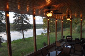 Outdoor dining - Cuyuna Lake cabin retreat. Fish, hike, bike trails, star gazing, mins to town.  (Ironton)