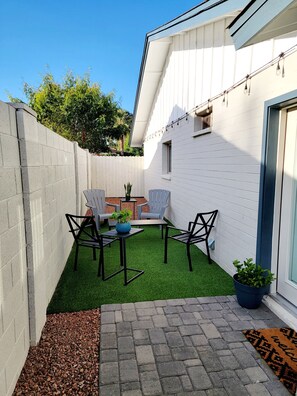 Terrace/patio - Modern 2 bedroom - Private Access - Fully Remodeled - 3 miles to ASU (Tempe)