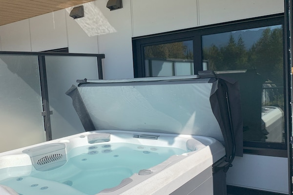 Baignoire à remous extérieure