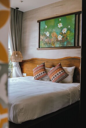 6 bedrooms, iron/ironing board, free WiFi, bed sheets