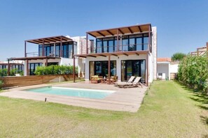 Villa | 3 bedrooms, soundproofing