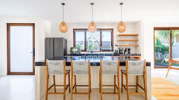 Fridge, microwave, stovetop, electric kettle