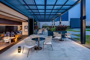 Bar (in der Unterkunft)