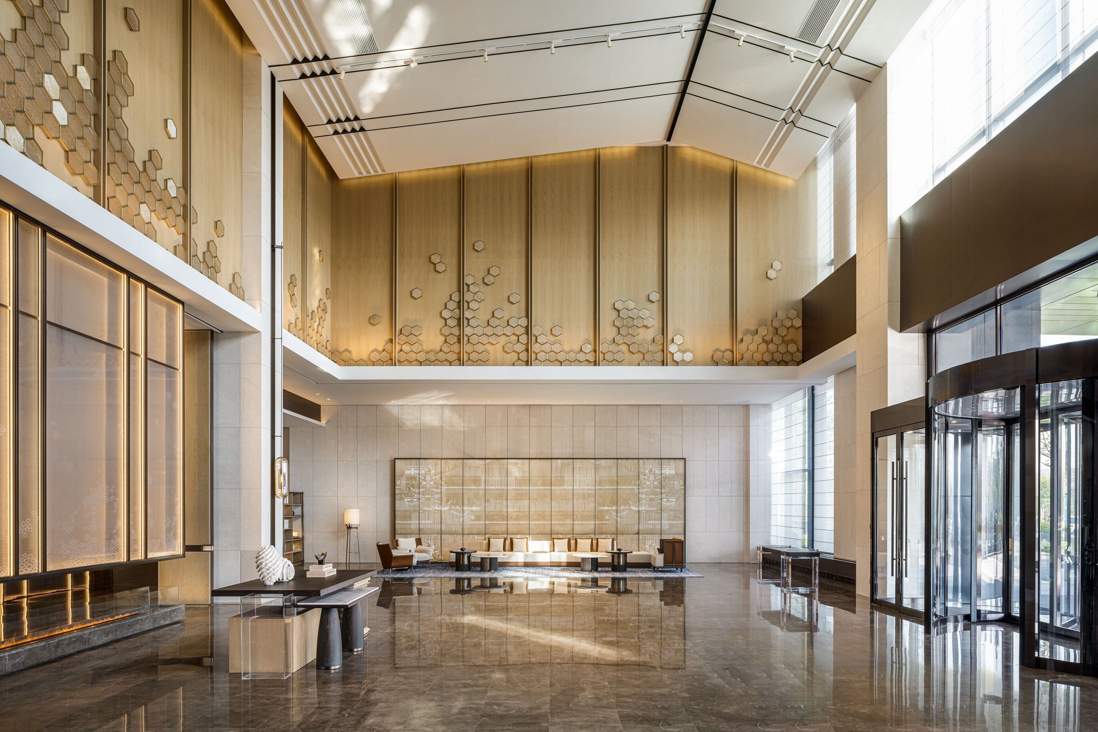 Lobby-lounge