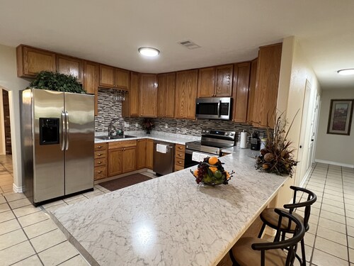 Modern Updated Family HOME