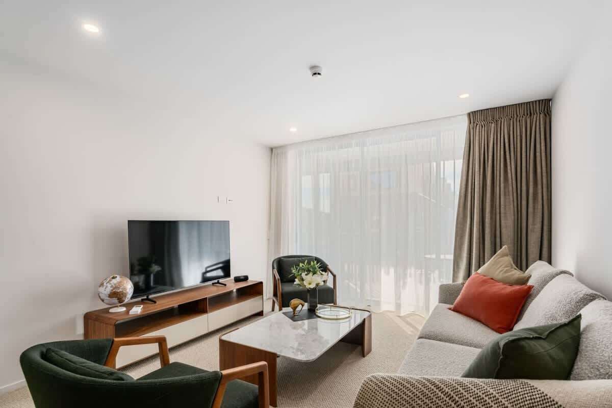 TV, stereo, offices