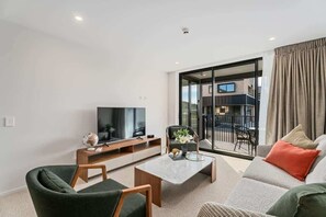 TV, stereo, offices