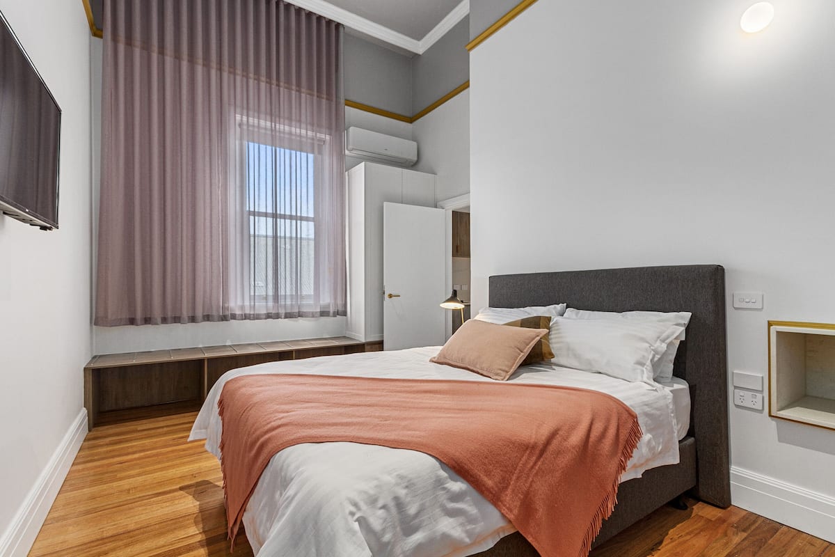 Standaard suite | 2 slaapkamers, een strijkplank/strijkijzer, gratis wifi, beddengoed