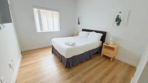 1 室のベッドルーム、アイロン / アイロン台、WiFi、ベッドシーツ