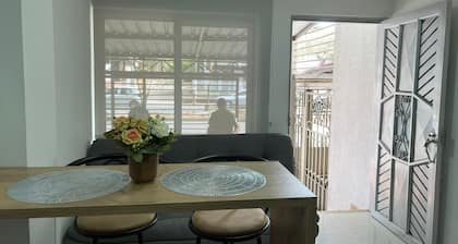 Apartaestudio duplex con aire acondicionado