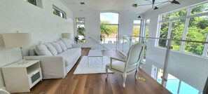 Smart TV, books, stereo - Luxury 5BR/4BA Villa • Pool • Steps to Design District • Shopping & Dinning! (Miami)