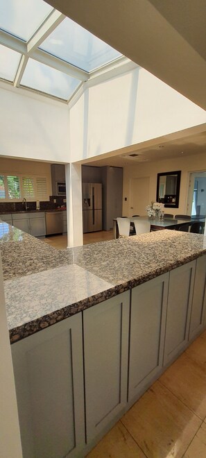 Fridge, microwave, oven, stovetop - Luxury 5BR/4BA Villa • Pool • Steps to Design District • Shopping & Dinning! (Miami)