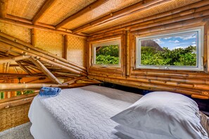 2 bedrooms, desk, iron/ironing board, travel cot