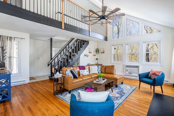 Télévision, cheminée