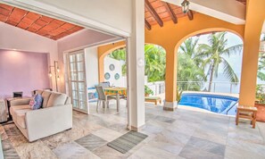 Interior - 3BR Beachfront Villa w/ Private Pool: Casa Colibri (Cruz de Huanacaxtle)