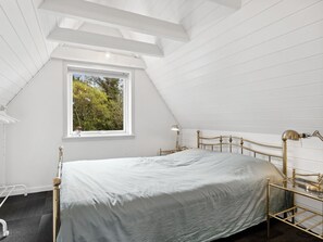 4 bedrooms, WiFi - "Gorjan" - 1.2km from the sea by Interhome (Saltum)