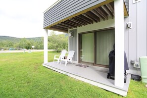Terrace/patio - Two Bedroom Condo Near Waterville Valley Town Square! (SS9V) (Waterville Valley)