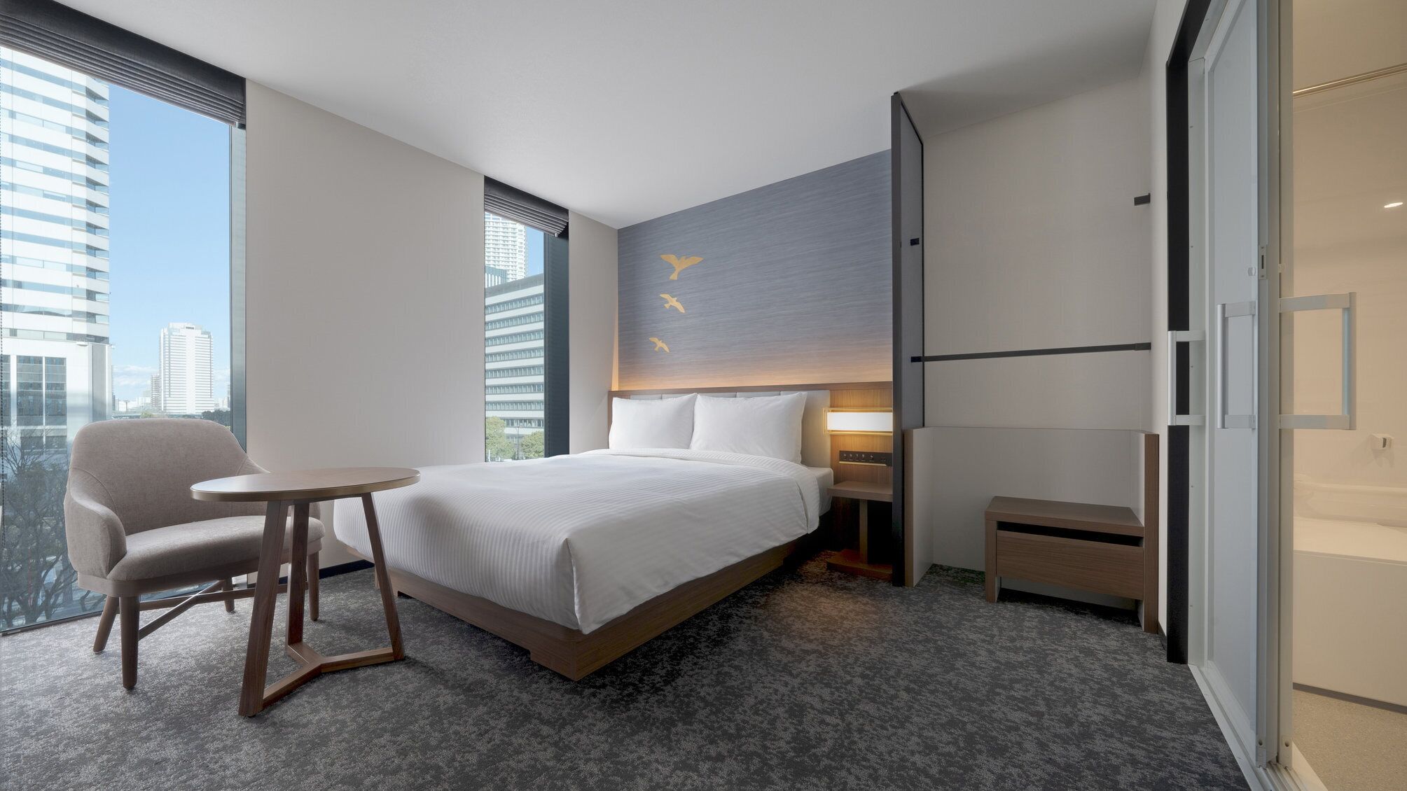 Premium bedding, in-room safe, desk, blackout drapes