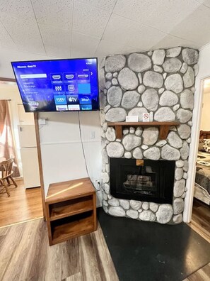 Interior - Timber Haven Cabin #1 - Hot Tub (Big Bear Lake)