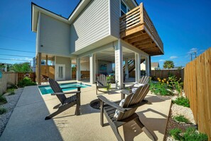 Terrace/patio - Monte Kristeaux by AvantStay | Private Pool (Port Aransas)