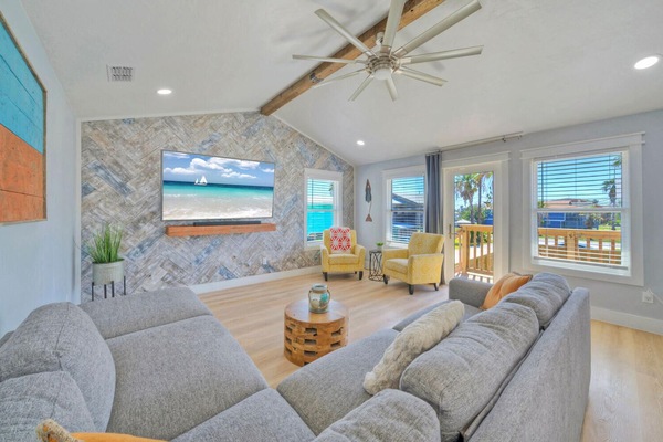 Een smart-tv en een kantoor