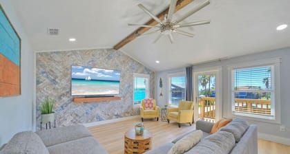 Barefoot & Salty by AvantStay | Private Pool