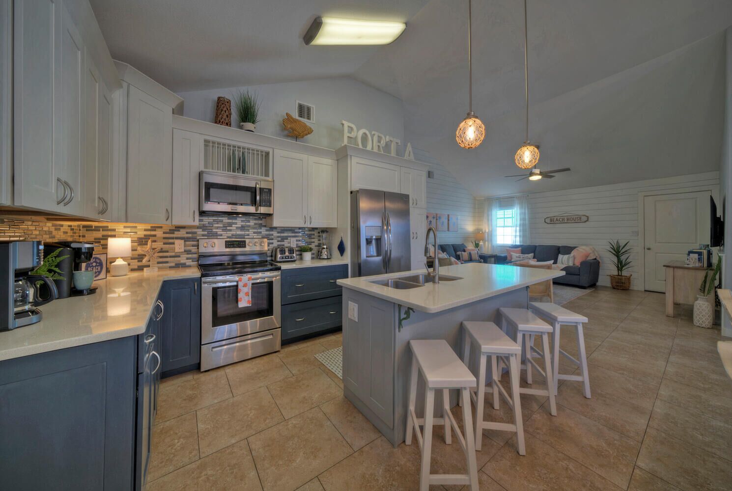 冰箱、微波炉、烤箱、炉灶