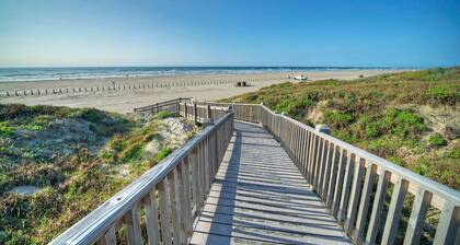 Oceanfront Condo w/ Private Balcony | Pool + Tennis | Bubbly Blew by AvantStay