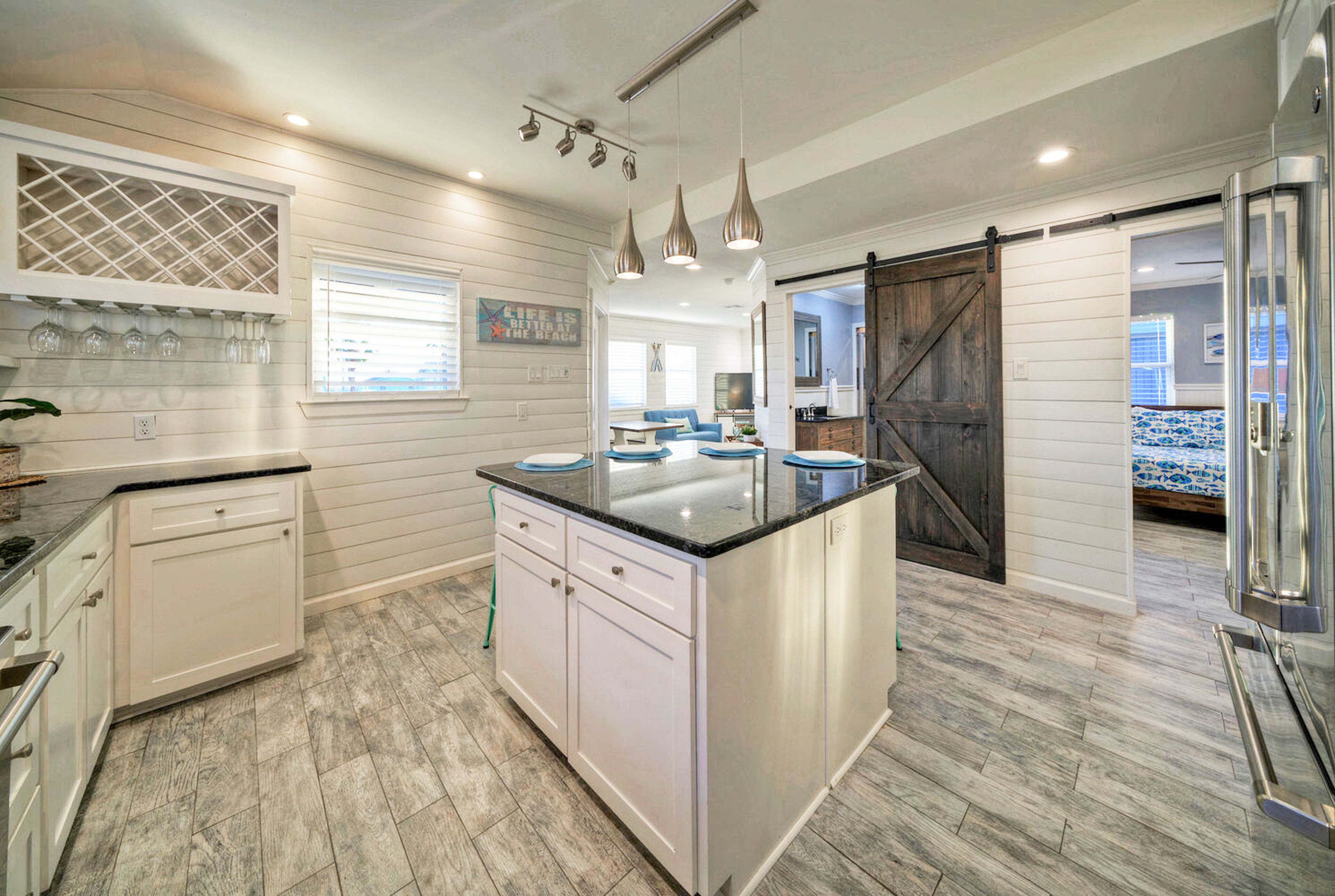 冰箱、微波炉、烤箱、炉灶