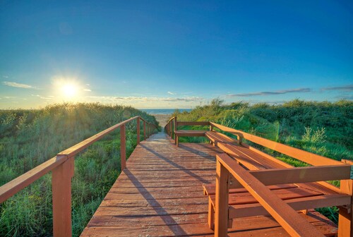 Gulf Views + 2 Pools + Tennis + Pickleball | Port Aransas | Rise N Beach