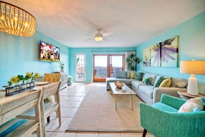 Smart TV - Beachfront Complex w/ 2 Pools, Tennis | Gulf Views | Rise N Beach by AvantStay (Port Aransas)