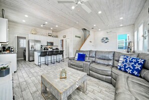 Smart TV, video games - 2 Blocks to the Beach, Pool, Patio w/ Bar | Awave from it All by AvantStay (Port Aransas)