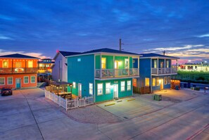 Exterior - 2 Blocks to the Beach, Pool, Patio w/ Bar | Awave from it All by AvantStay (Port Aransas)