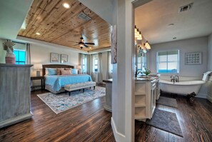 3 間睡房、熨斗/熨衫板、免費 Wi-Fi、床單