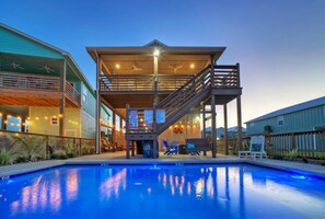 Pool - Pelican's Porch by AvantStay | Private Pool, Views (Port Aransas)