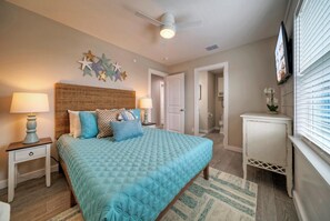 5 bedrooms, iron/ironing board, free WiFi, bed sheets - Priv Pool, Swing Bar, Ping-Pong, Walk to Town | Once Upon A Tide by AvantStay (Port Aransas)