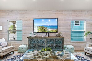 Smart TV - Beach House • Private Pool + Golf Cart Zone + Walk to Beach | Rum Runner (Port Aransas)