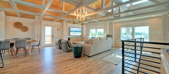 Private Pool, Walk to Beach, 6BDR, Main+Guest House | Third Sandbar by AvantStay