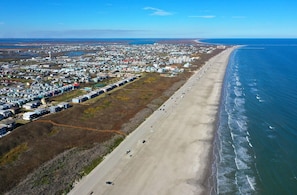 Beach nearby - Rooftop Patio w/ View, Pool, Near the Beach | Lost Shaker of Salt by AvantStay (Port Aransas)