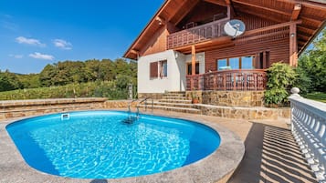 Nhà dành cho gia đình, 3 phòng ngủ, lò vi sóng, cạnh núi (Pool Villa Adonis) | Hồ bơi | Hồ bơi ngoài trời