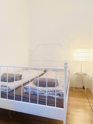 1 soverom, strykejern/-brett, wi-fi og sengetøy