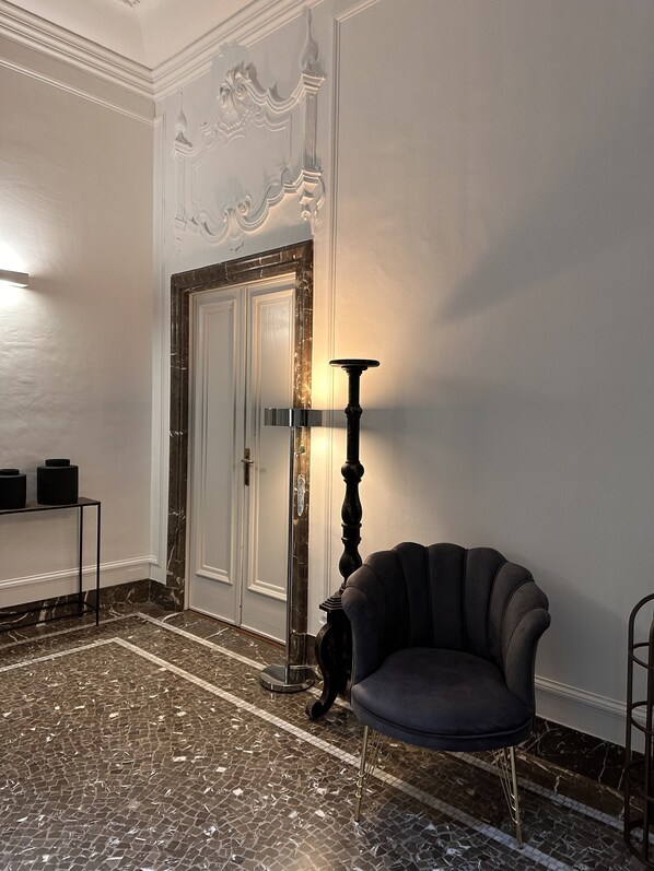 Interior - Botta 9 - Deluxe Room (Bergamo)