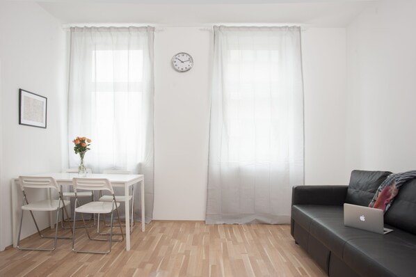 Living area - Bright and cozy apartment in Vienna (Wien)