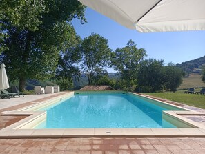 Pool - The Bridge House (Camerino)